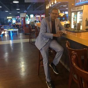 Meet your Posher, Charles